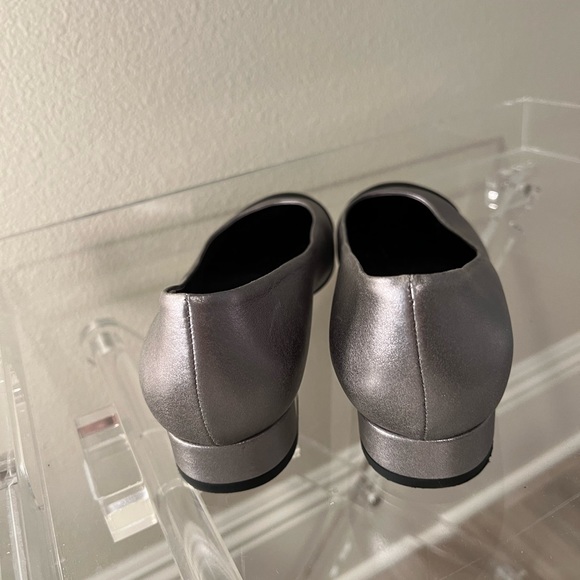 Chanel flat. Gunmetal. Size 41.  Gently worn. Excellent condition. - Picture 4 of 6